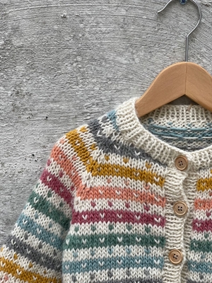 131 Babycardigan med lus i Lamauld