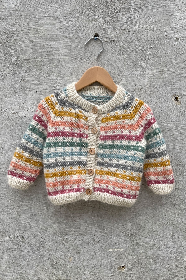 131 Babycardigan med lus i Lamauld