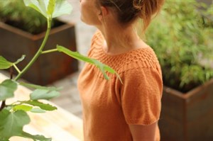 202 Sommer smock tee i Økologisk Sommeruld