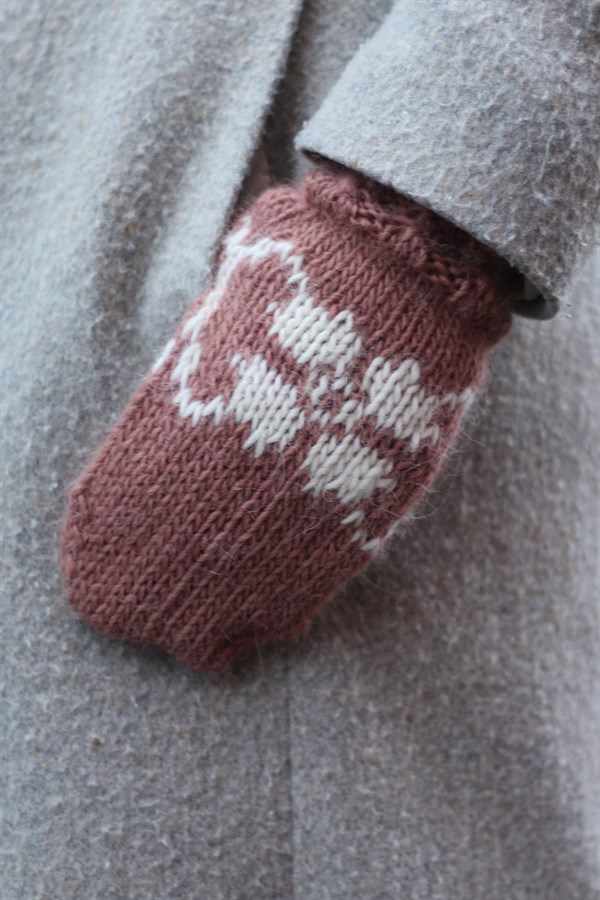 083 CLEMATIS MITTENS ENG PDF