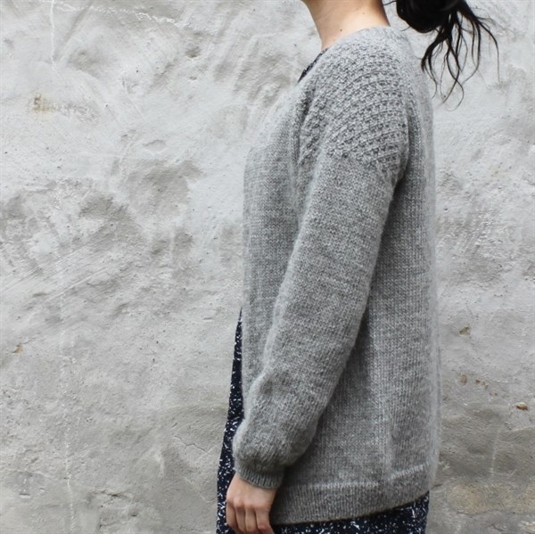 PE 006  FAVORITE CARDIGAN